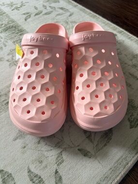 Joybees Kids Pink Honeycomb Clogs